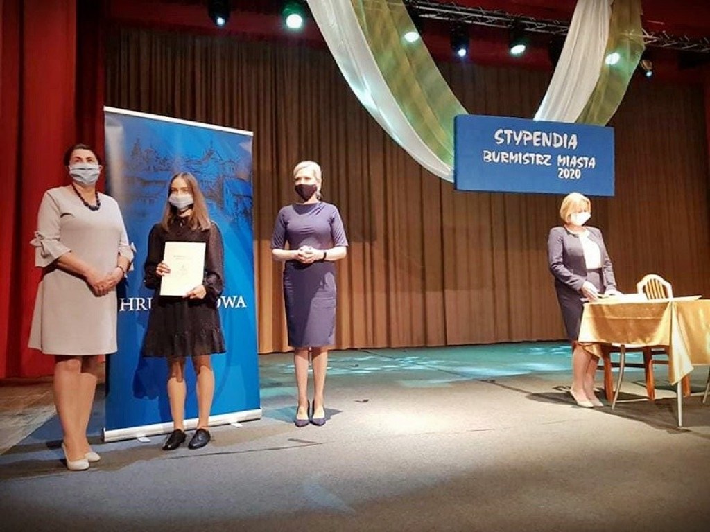 Uczniowie Staszica ze stypendiami Burmistrza Miasta