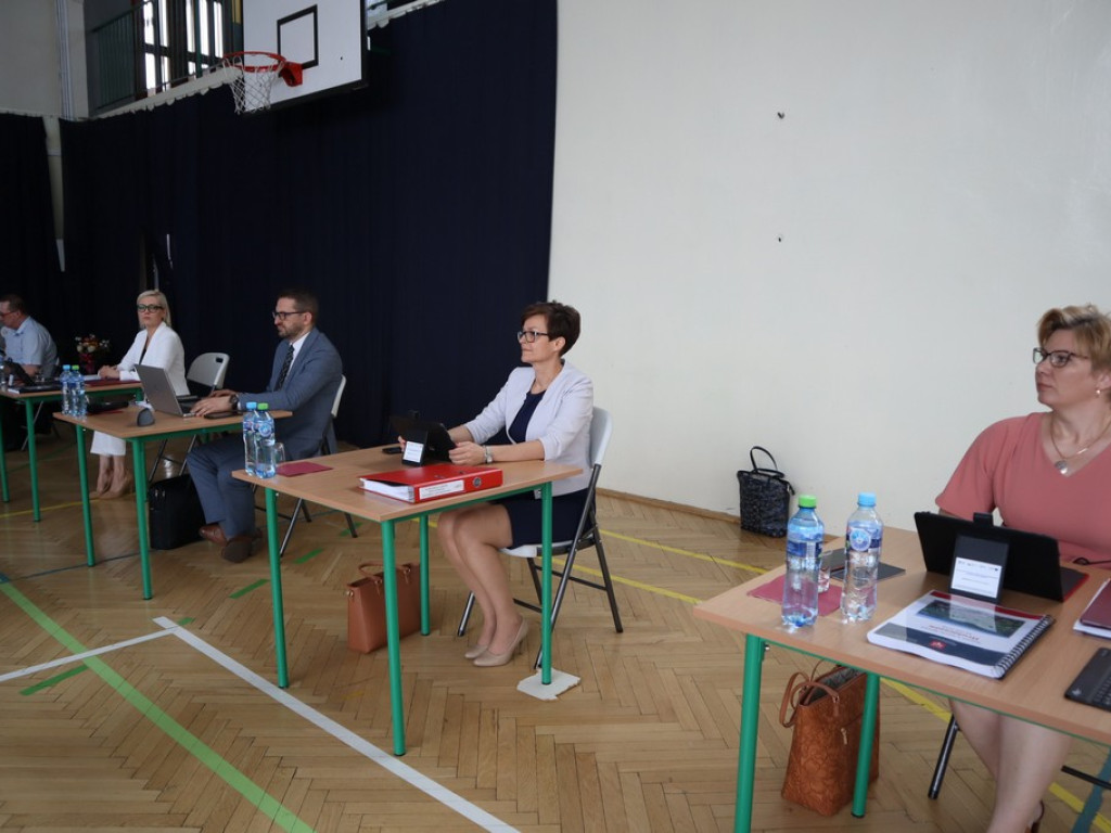 Hrubieszów: Burmistrz z wotum zaufania i absolutorium za 2019 rok