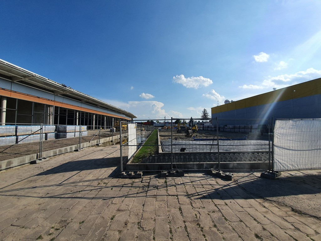Hrubieszów: Rozbudowa centrum handlowego na Kolejowej