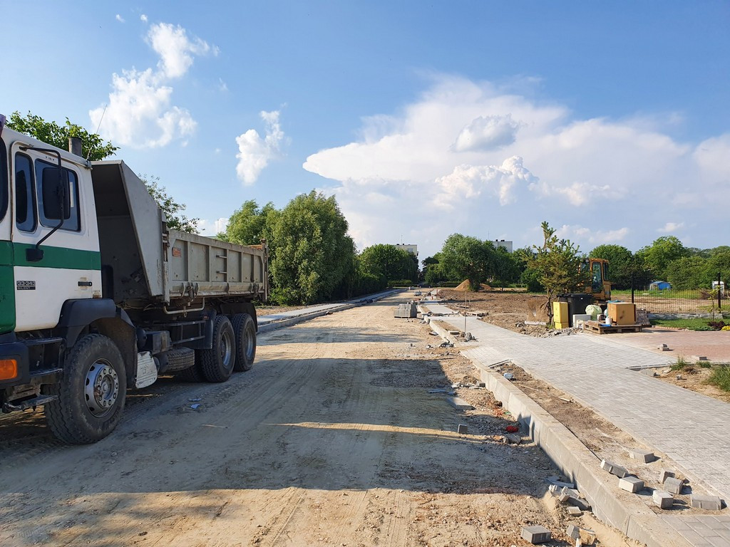 Hrubieszów: Prace przy budowie Storczykowej, Konwaliowej i Tulipanowej