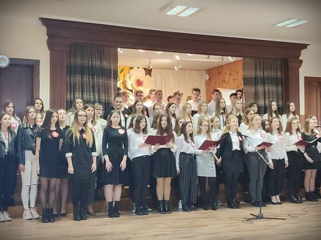 Sypnęło sukcesami uczniów Staszica