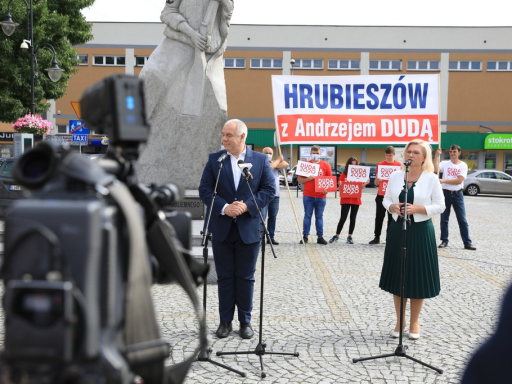 Jacek Sasin w Hrubieszowie. Polityczny konflikt w PiS - komentarze radnych