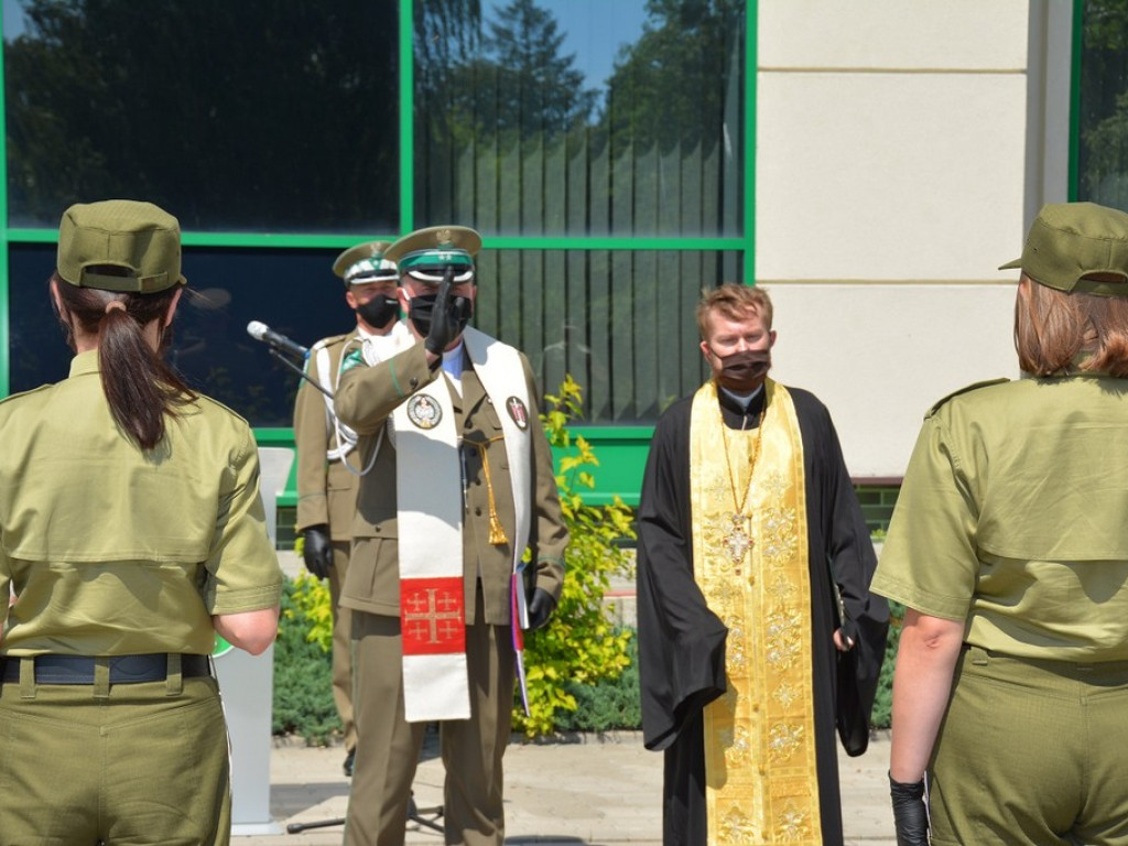 Ślubowanie nowo przyjętych funkcjonariuszy NOSG