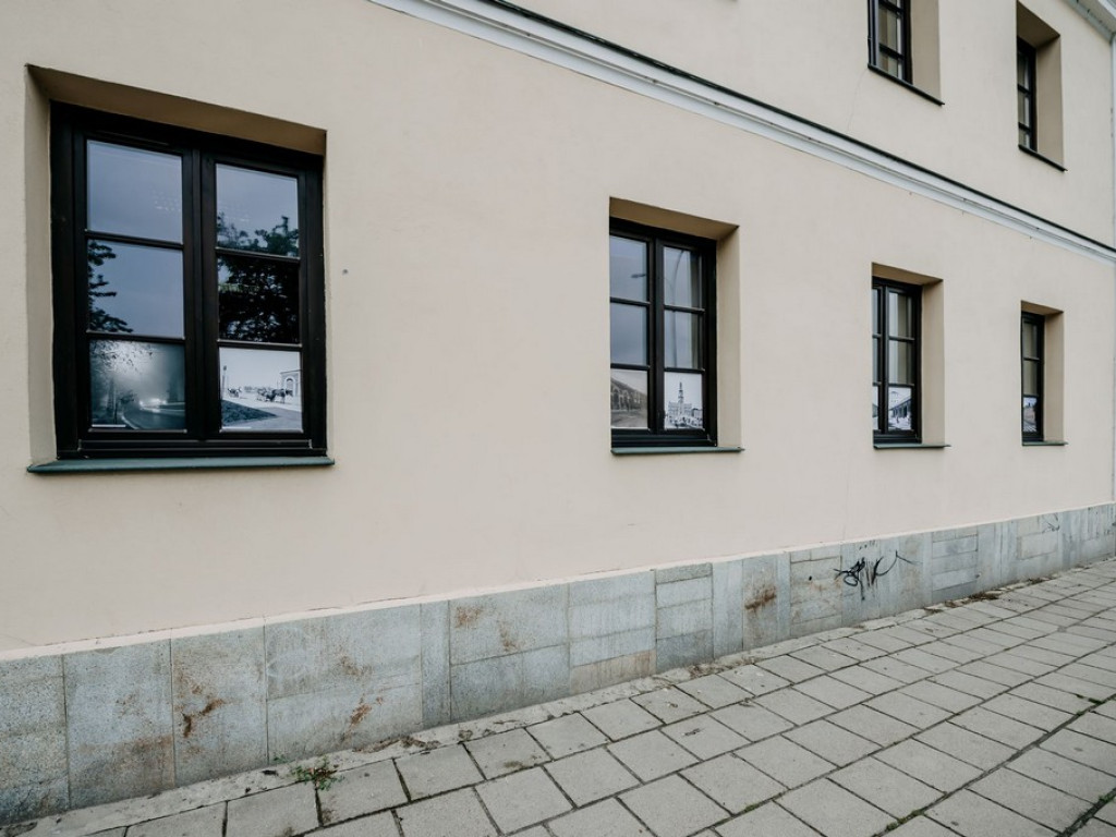 Spacer w czasie przez ulicę Pereca w Zamościu