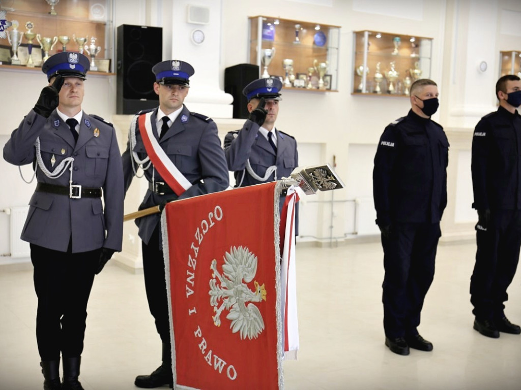 Ślubowanie nowych policjantów