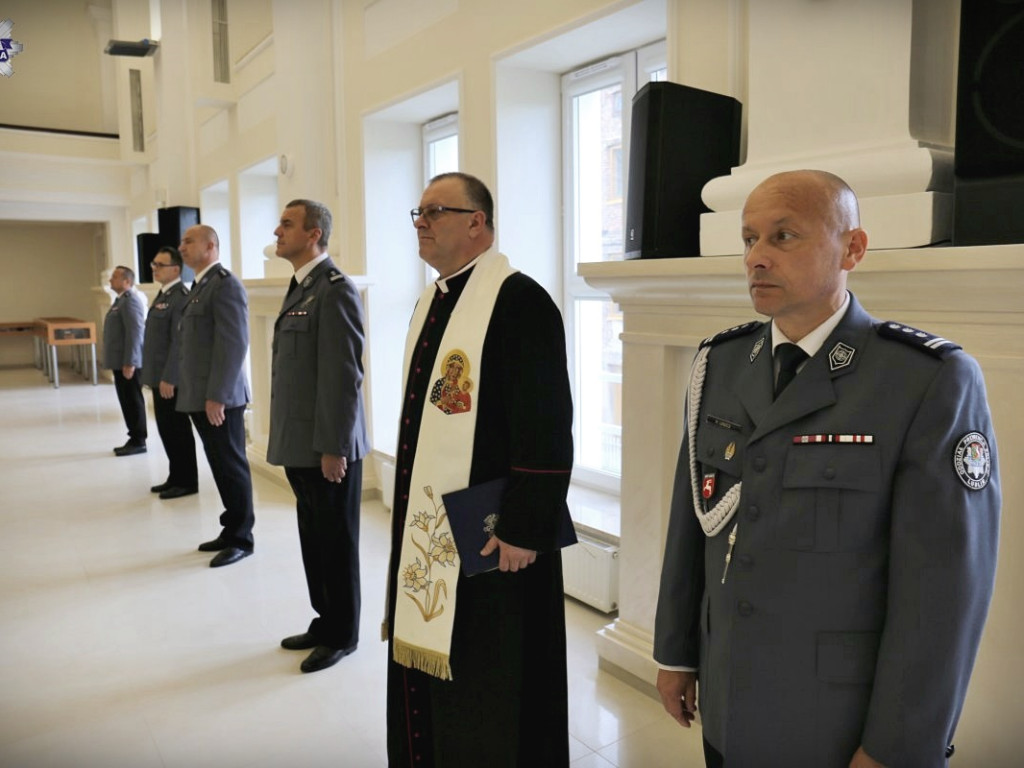 Ślubowanie nowych policjantów