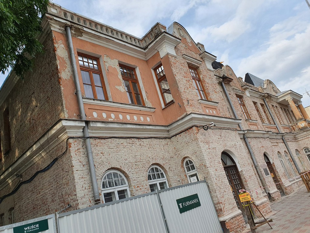 Hrubieszów: Trwa remont budynku Syndykatu Rolniczego