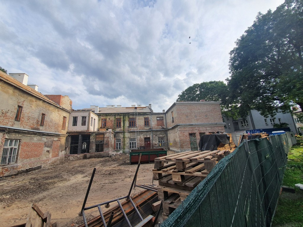 Hrubieszów: Trwa remont budynku Syndykatu Rolniczego
