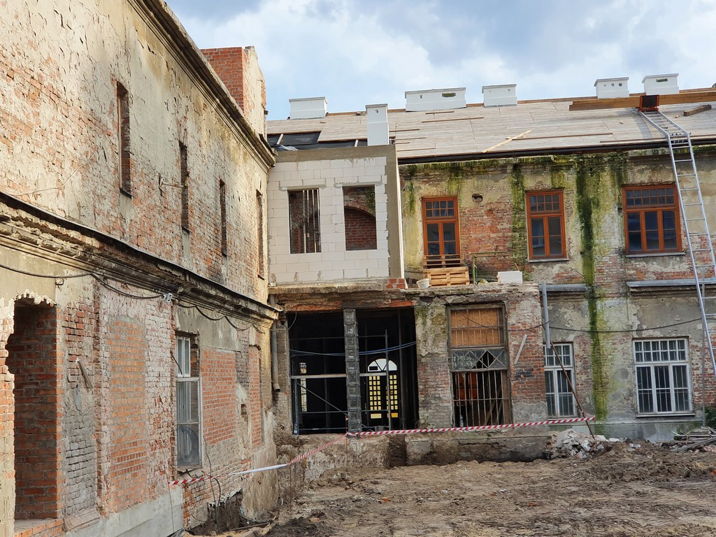 Hrubieszów: Trwa remont budynku Syndykatu Rolniczego