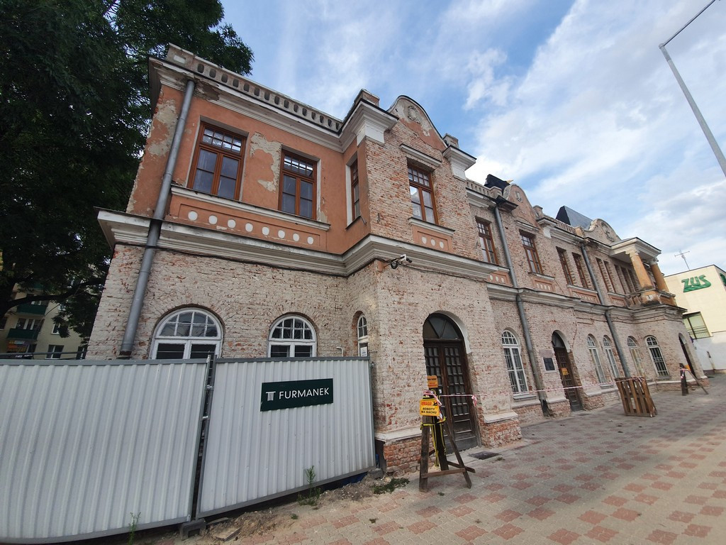 Hrubieszów: Trwa remont budynku Syndykatu Rolniczego