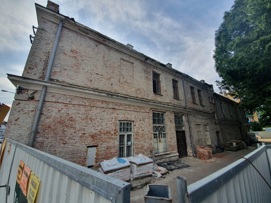 Hrubieszów: Trwa remont budynku Syndykatu Rolniczego