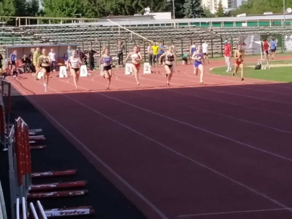 Lekkoatleci Unii rywalizowali w Zamościu - Pech Karoliny Gajewskiej