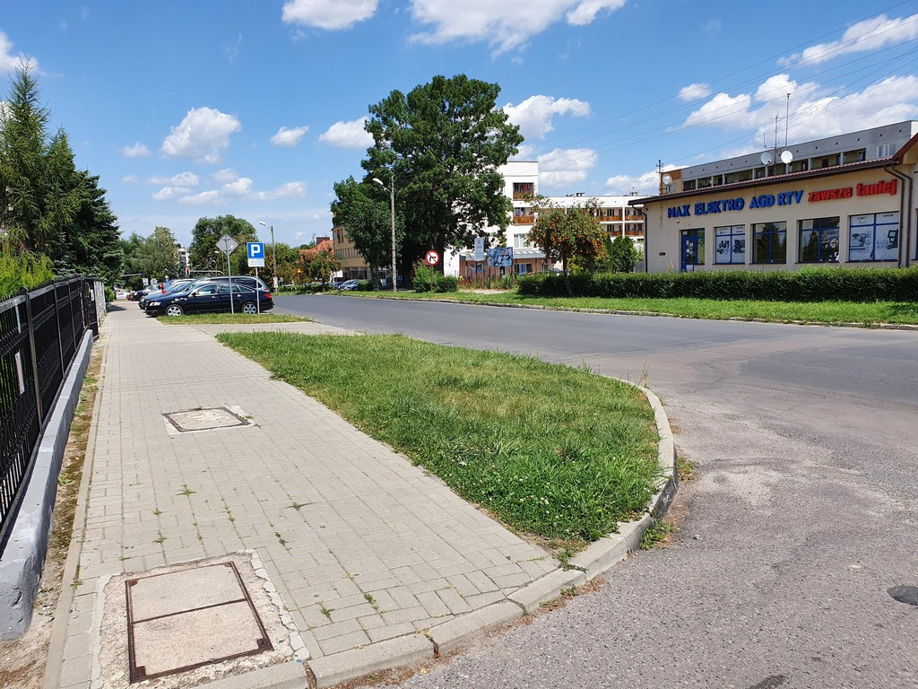 Tu będą nowe chodniki - ulica Mickiewicza