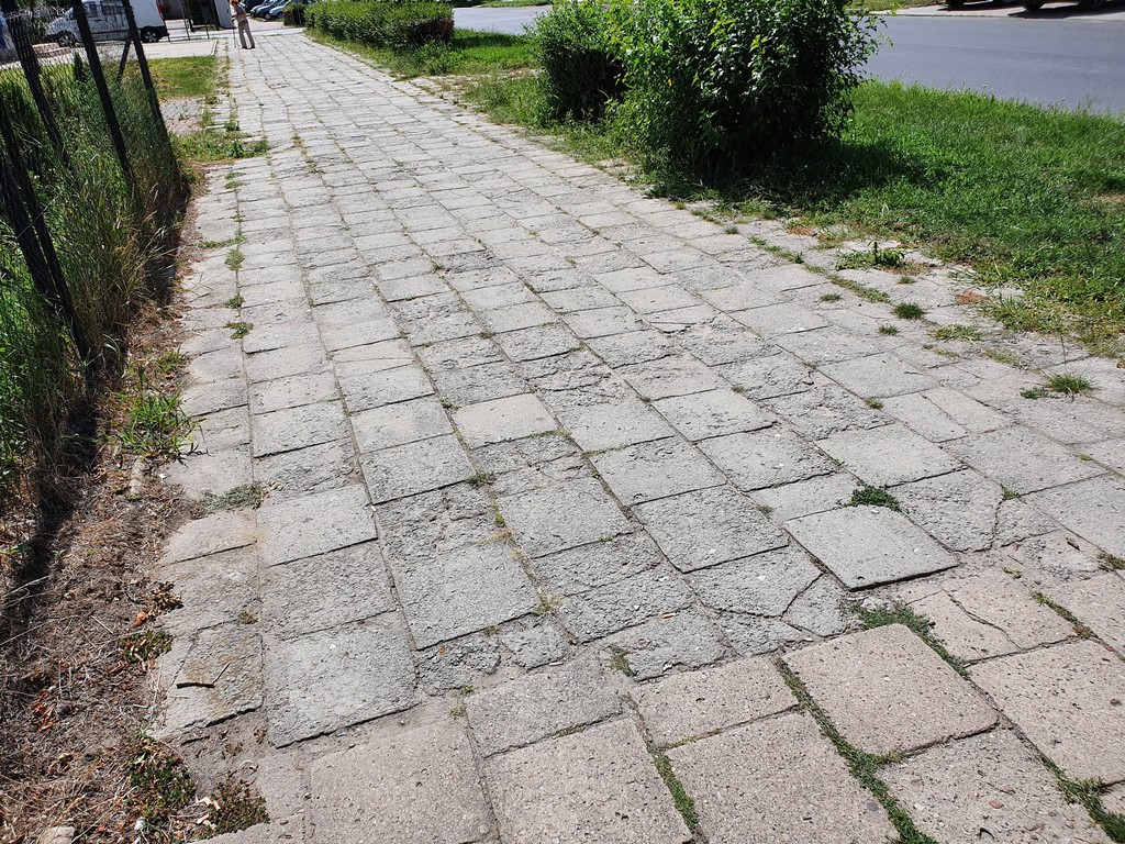 Tu będą nowe chodniki - ulica Mickiewicza