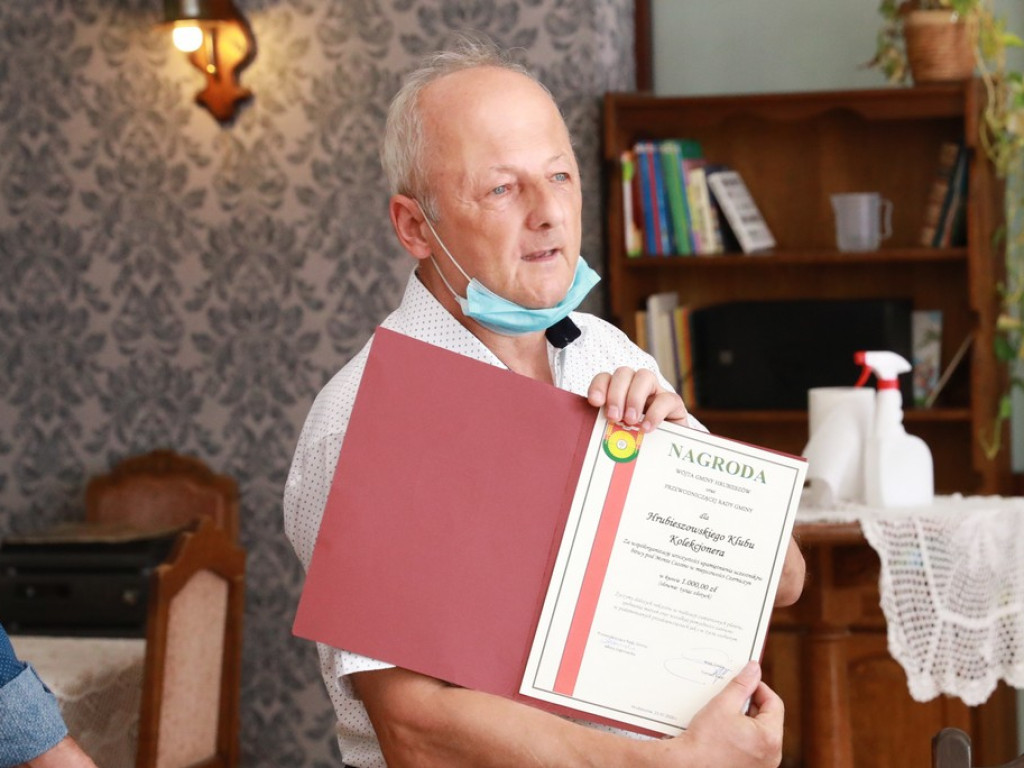 Wystawa i aukcja charytatywna obrazów i grafik hrubieszowskich artystów