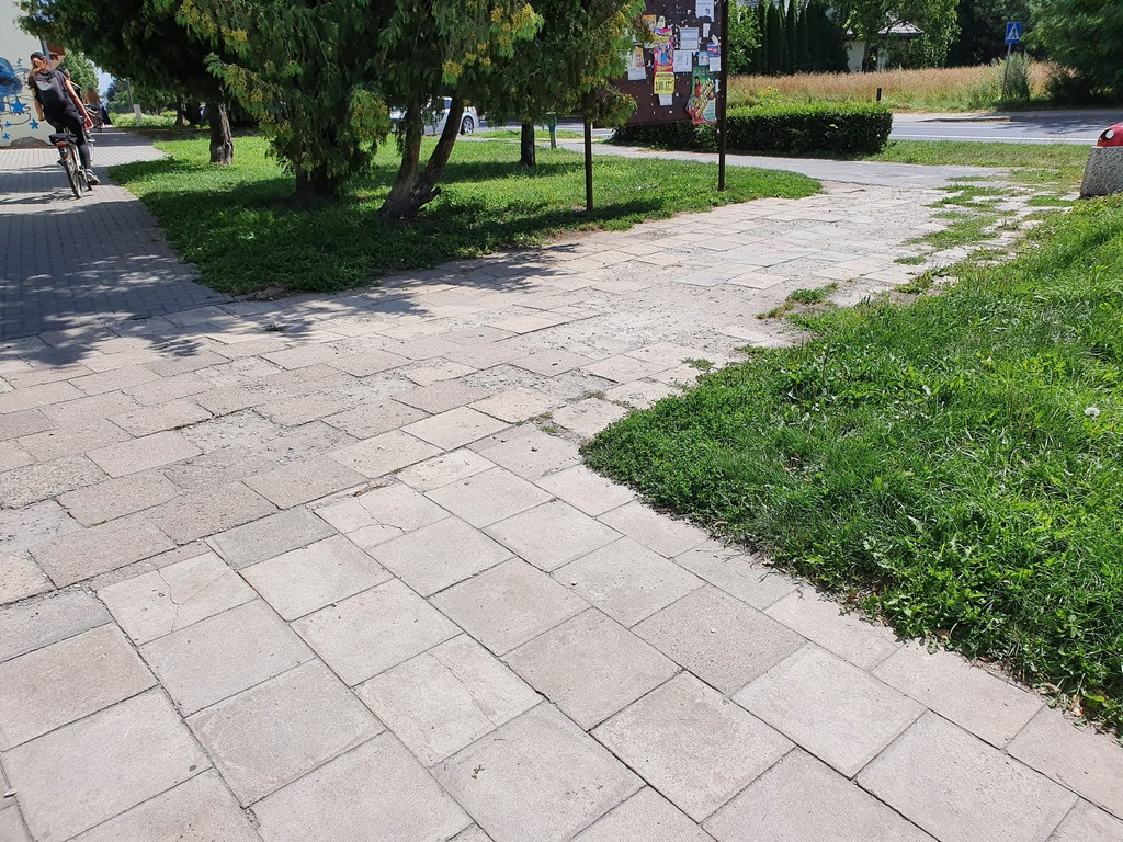 Tu będą nowe chodniki - ulica Mickiewicza