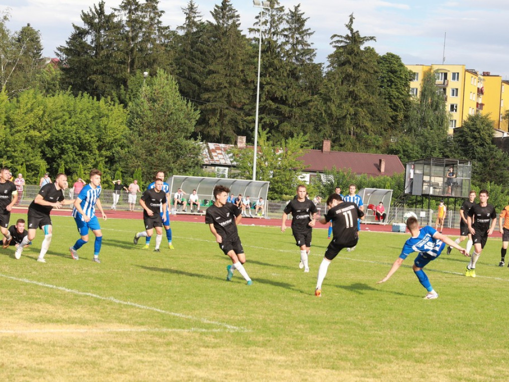 IV liga: Porażka Unii, wysokie zwycięstwo Kryształu