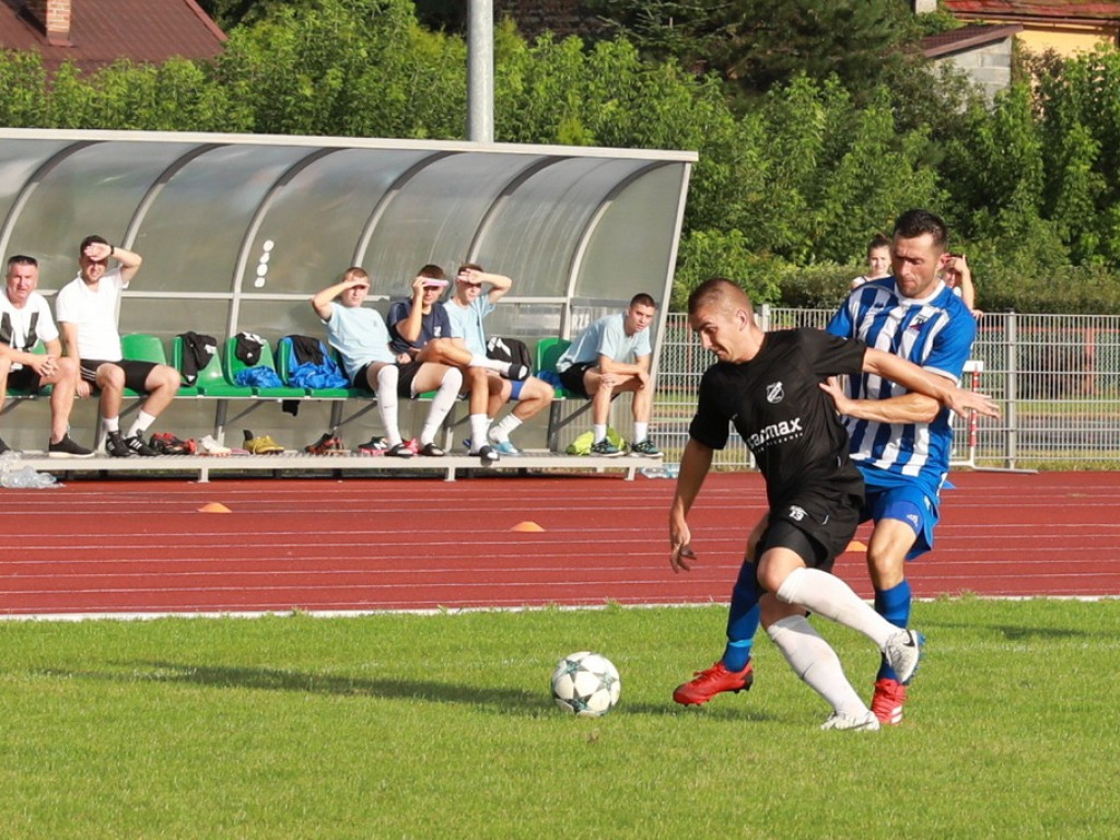 IV liga: Porażka Unii, wysokie zwycięstwo Kryształu