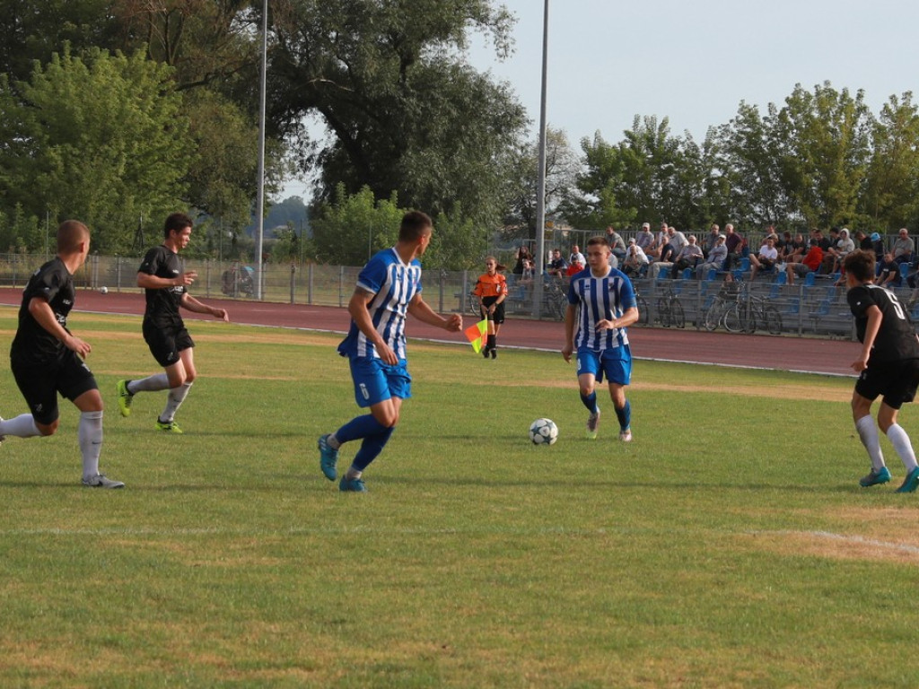 IV liga: Porażka Unii, wysokie zwycięstwo Kryształu