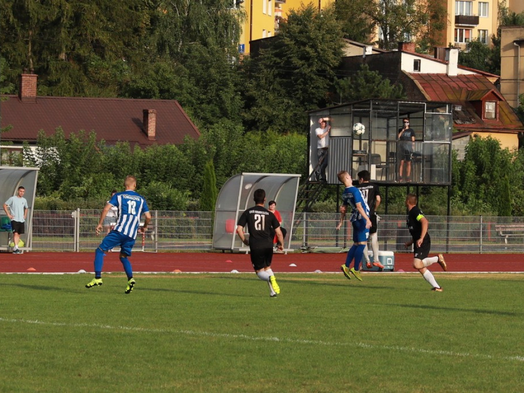 IV liga: Porażka Unii, wysokie zwycięstwo Kryształu
