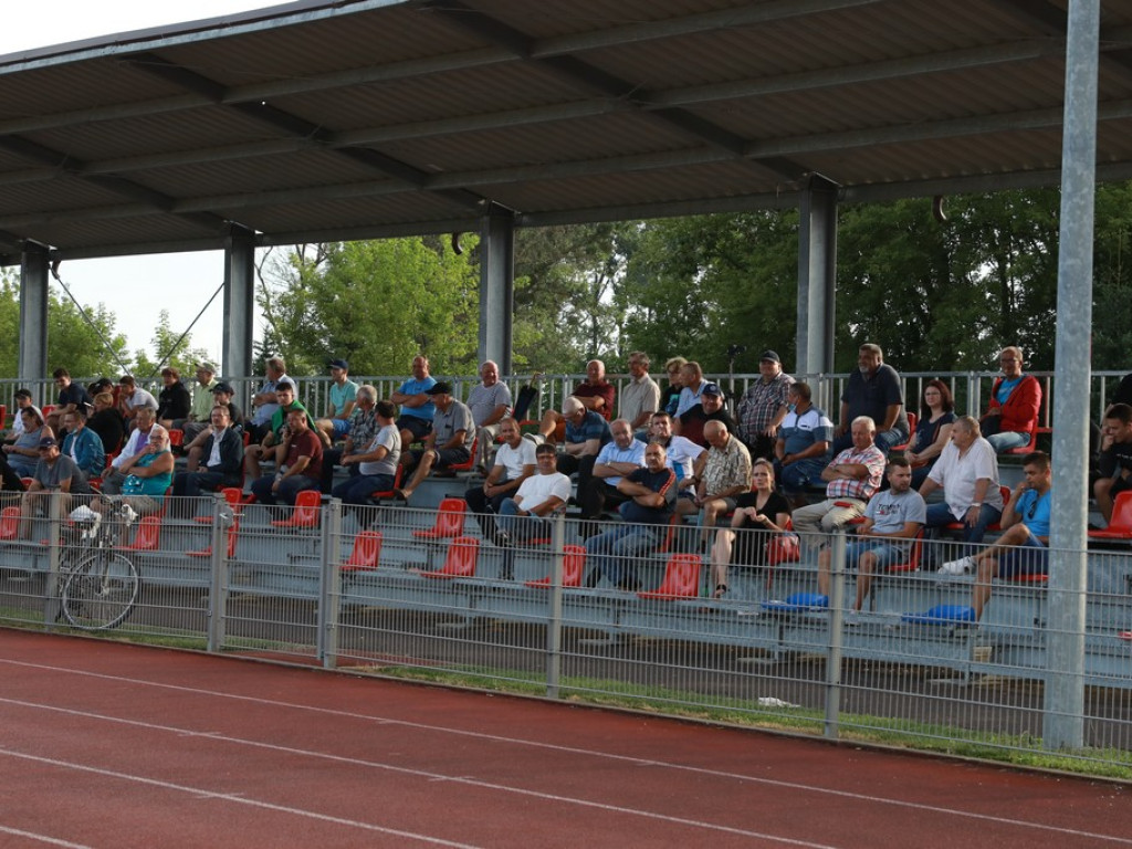 IV liga: Porażka Unii, wysokie zwycięstwo Kryształu