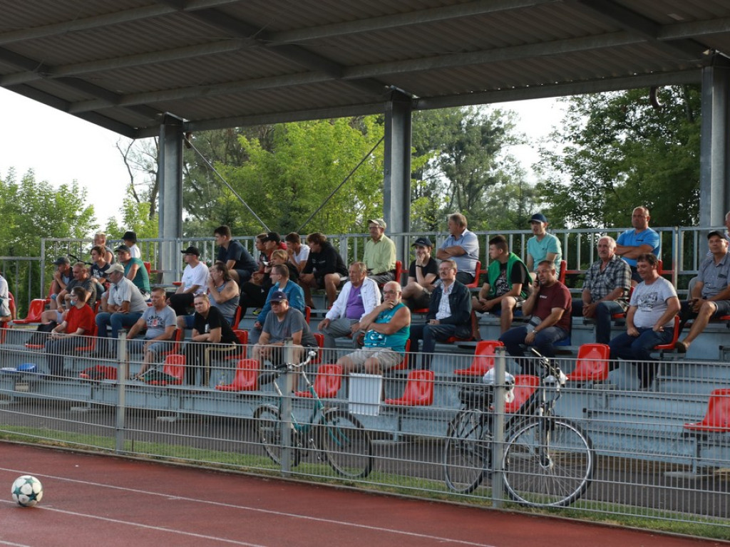 IV liga: Porażka Unii, wysokie zwycięstwo Kryształu