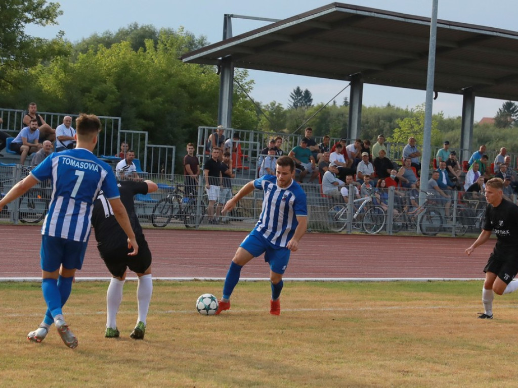 IV liga: Porażka Unii, wysokie zwycięstwo Kryształu