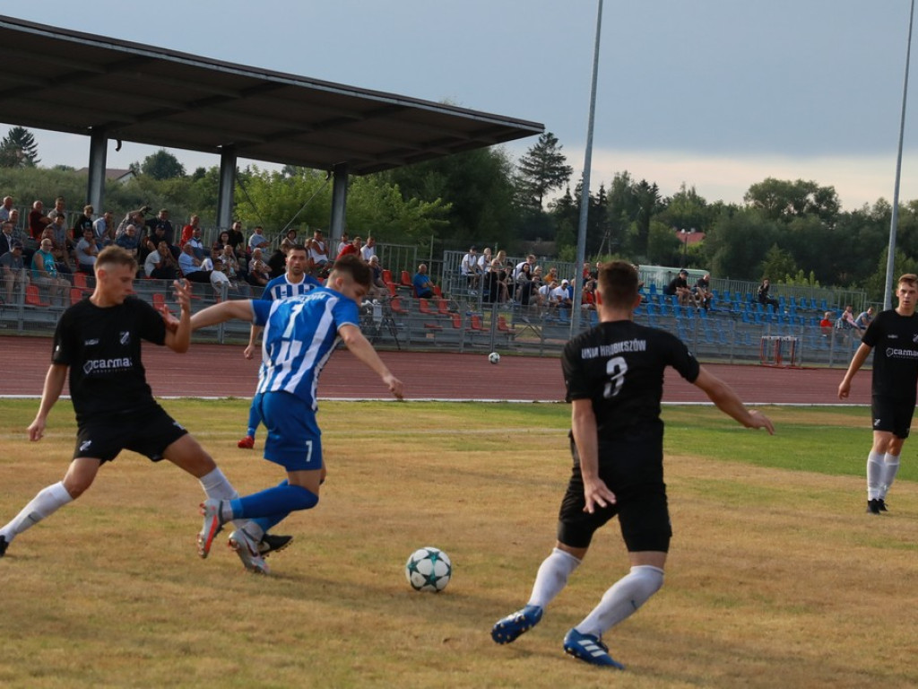 IV liga: Porażka Unii, wysokie zwycięstwo Kryształu