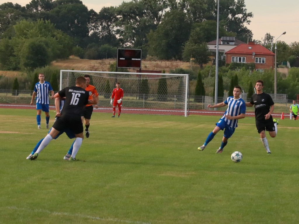 IV liga: Porażka Unii, wysokie zwycięstwo Kryształu