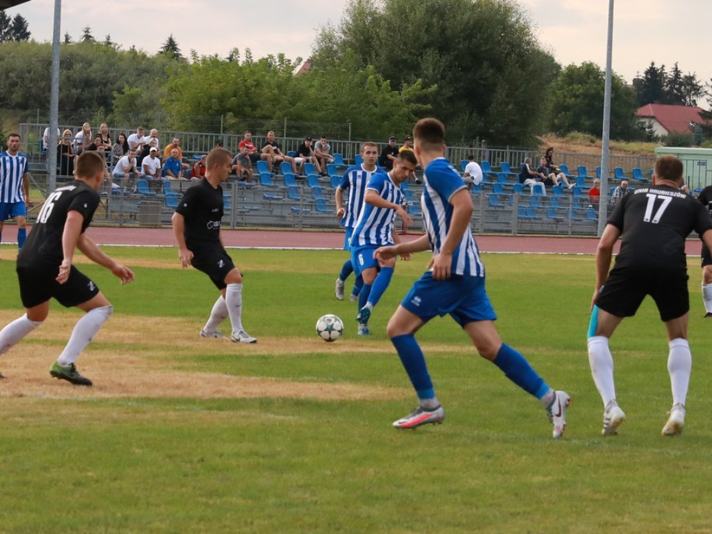 IV liga: Porażka Unii, wysokie zwycięstwo Kryształu