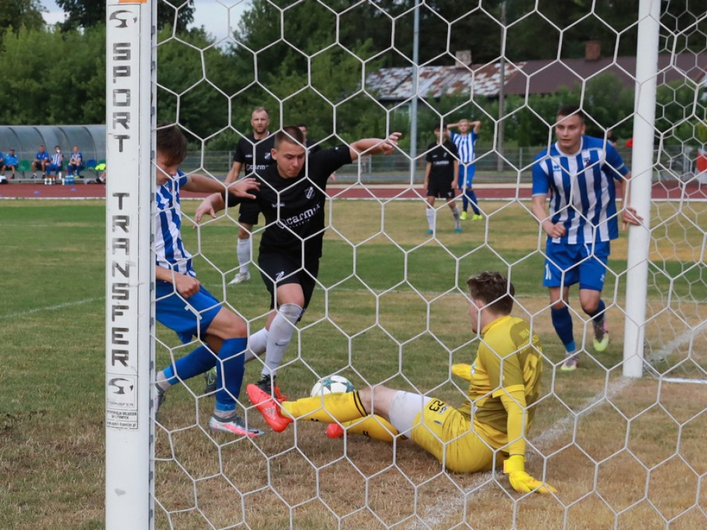 IV liga: Porażka Unii, wysokie zwycięstwo Kryształu