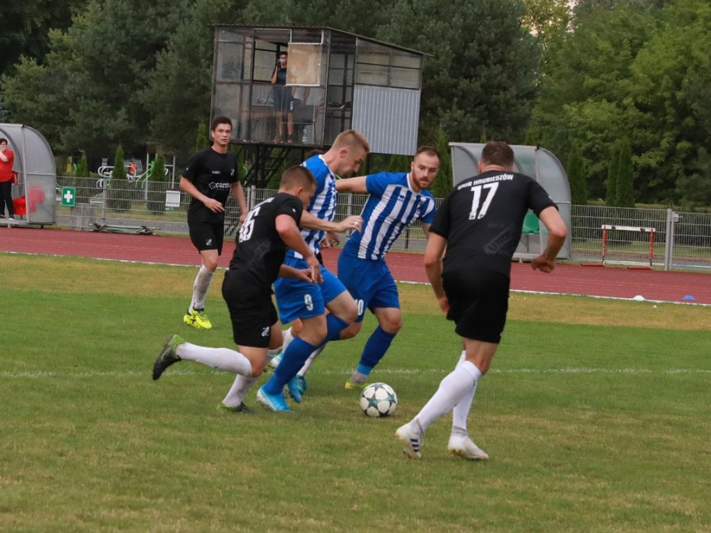 IV liga: Porażka Unii, wysokie zwycięstwo Kryształu