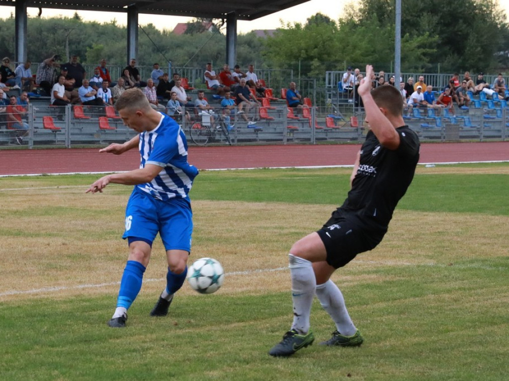 IV liga: Porażka Unii, wysokie zwycięstwo Kryształu