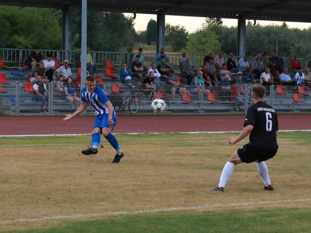 IV liga: Porażka Unii, wysokie zwycięstwo Kryształu