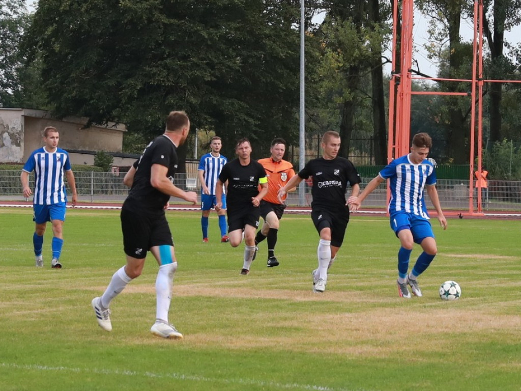 IV liga: Porażka Unii, wysokie zwycięstwo Kryształu