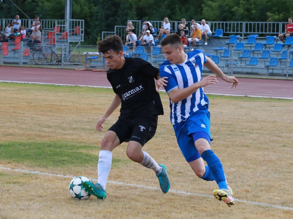 IV liga: Porażka Unii, wysokie zwycięstwo Kryształu