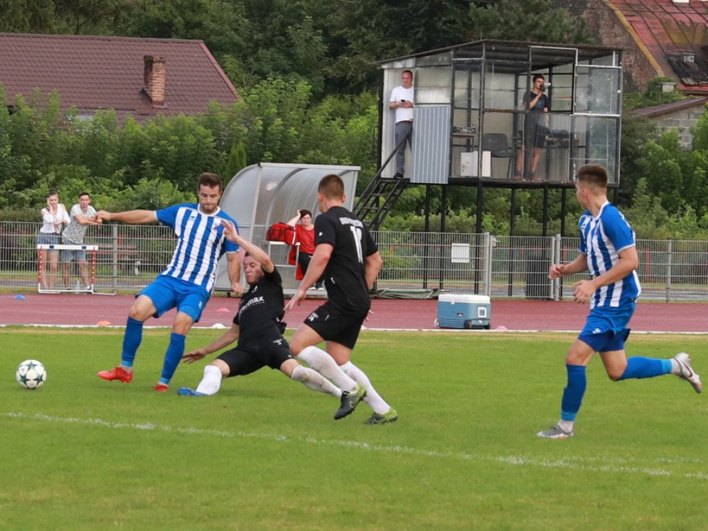 IV liga: Porażka Unii, wysokie zwycięstwo Kryształu