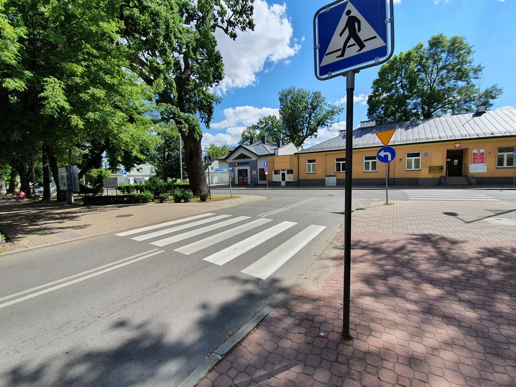 Tu będą nowe chodniki - ulica mjr. Dobrzańskiego 