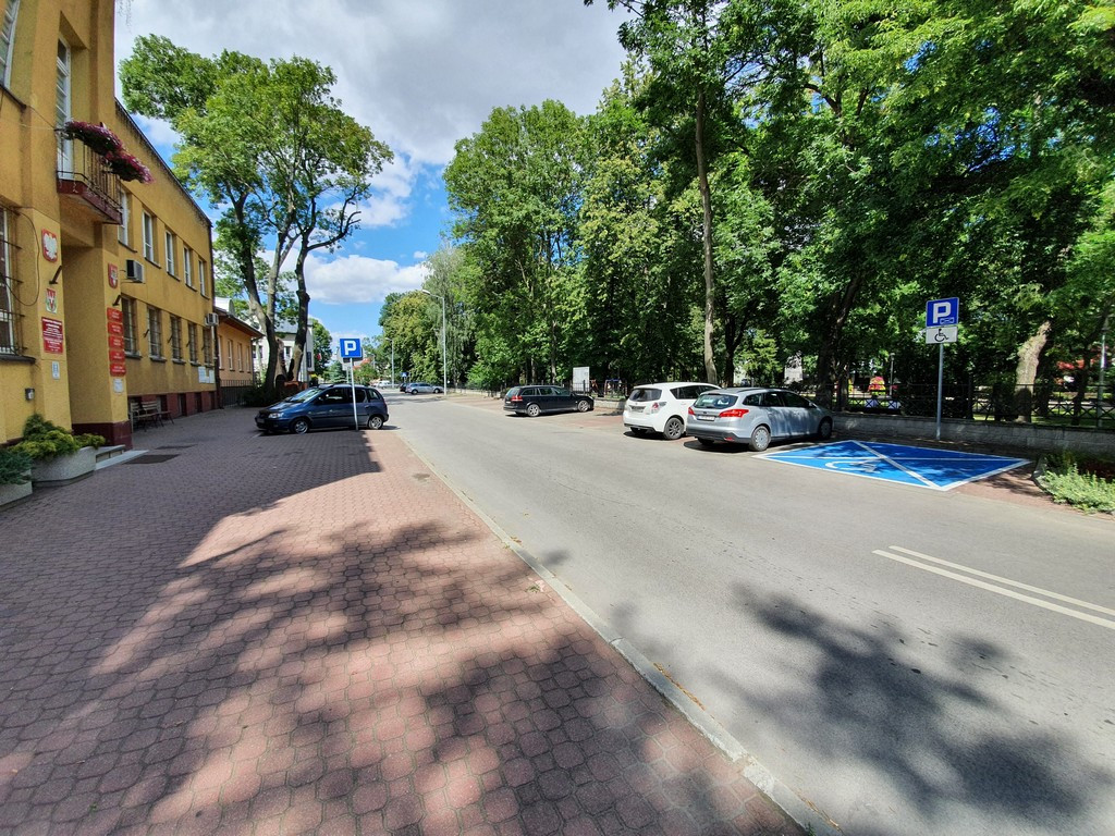 Tu będą nowe chodniki - ulica mjr. Dobrzańskiego 