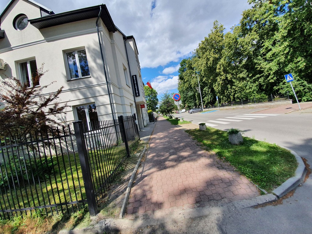 Tu będą nowe chodniki - ulica mjr. Dobrzańskiego 