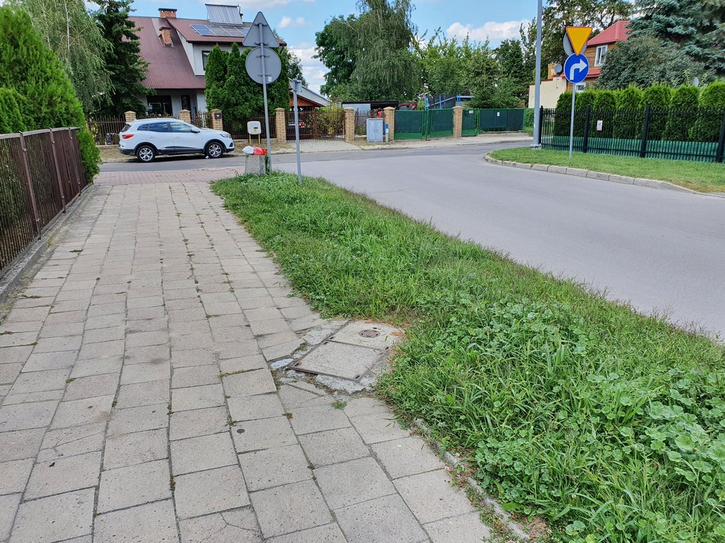 Tu będą nowe chodniki - ulica mjr. Dobrzańskiego 