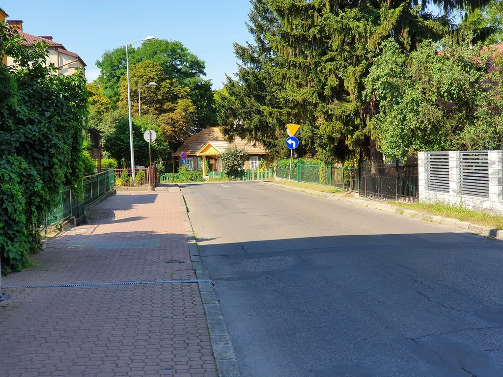 Tu będą nowe chodniki - ulica Narutowicza