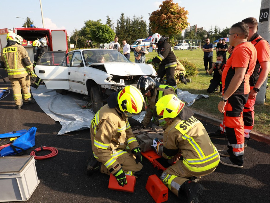Hrubieszów: Ćwiczenia terenowe w zakresie ratownictwa drogowego i udzielania pierwszej pomocy przedmedycznej
