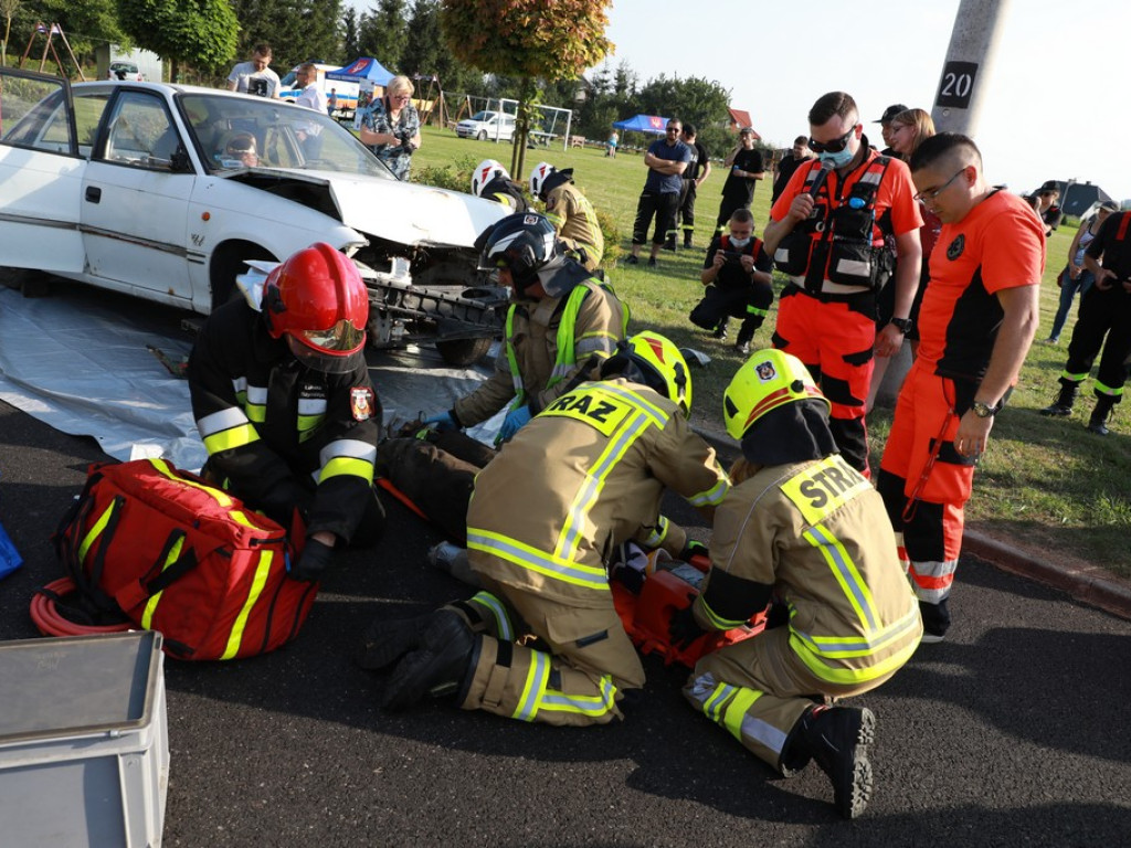 Hrubieszów: Ćwiczenia terenowe w zakresie ratownictwa drogowego i udzielania pierwszej pomocy przedmedycznej