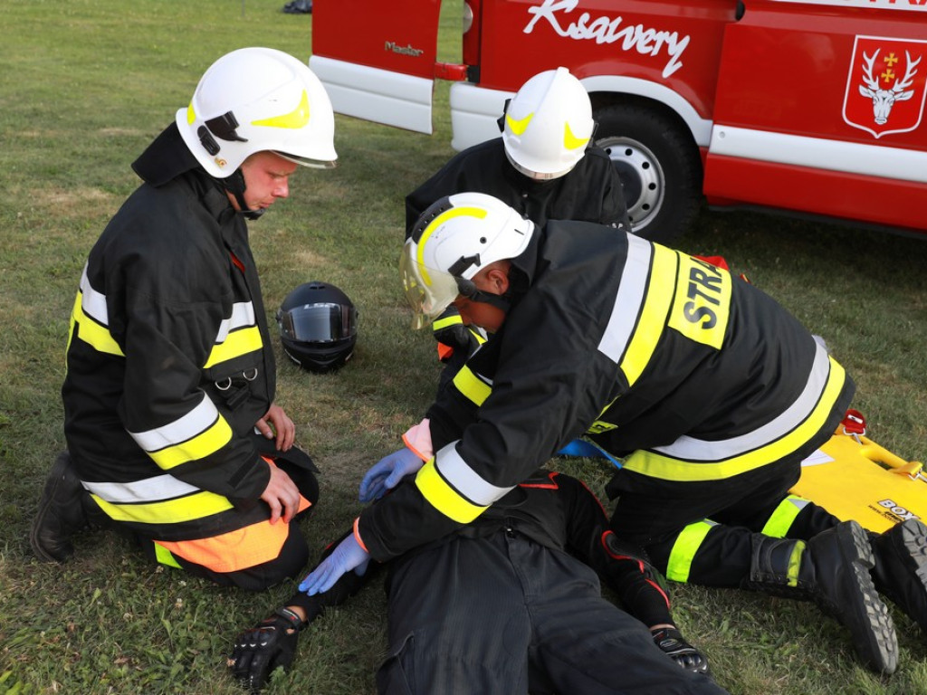 Hrubieszów: Ćwiczenia terenowe w zakresie ratownictwa drogowego i udzielania pierwszej pomocy przedmedycznej
