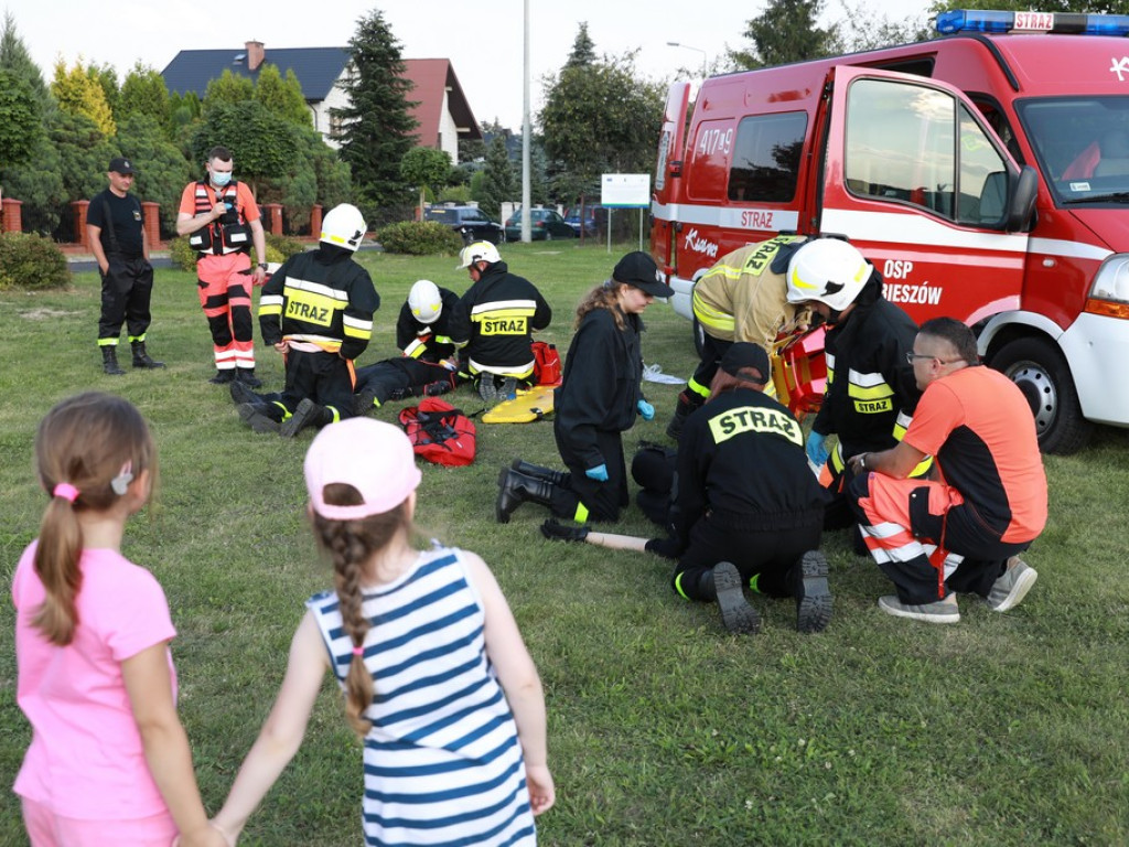 Hrubieszów: Ćwiczenia terenowe w zakresie ratownictwa drogowego i udzielania pierwszej pomocy przedmedycznej