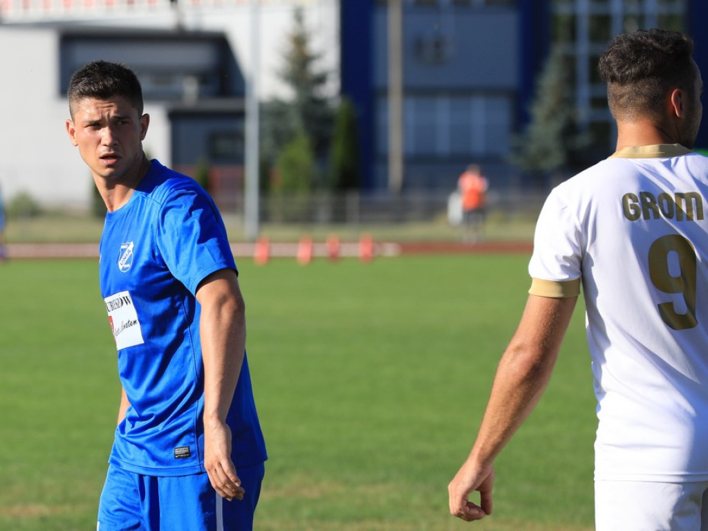 IV liga: Unia wreszcie wygrała, Kryształ zremisował