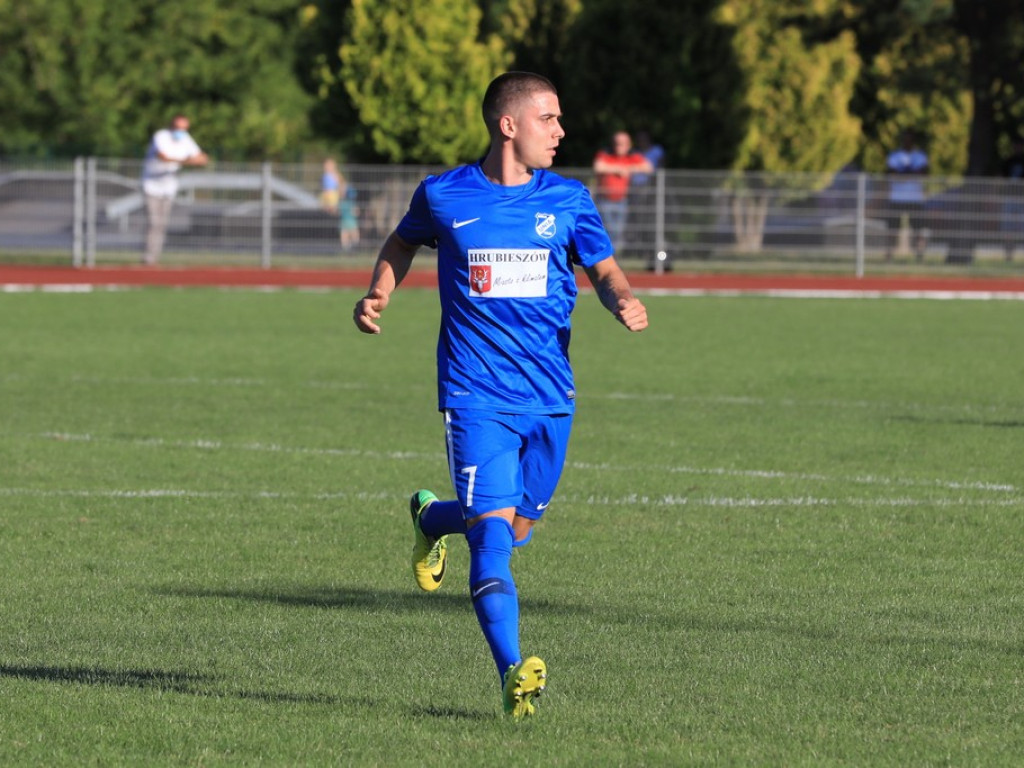 IV liga: Unia wreszcie wygrała, Kryształ zremisował