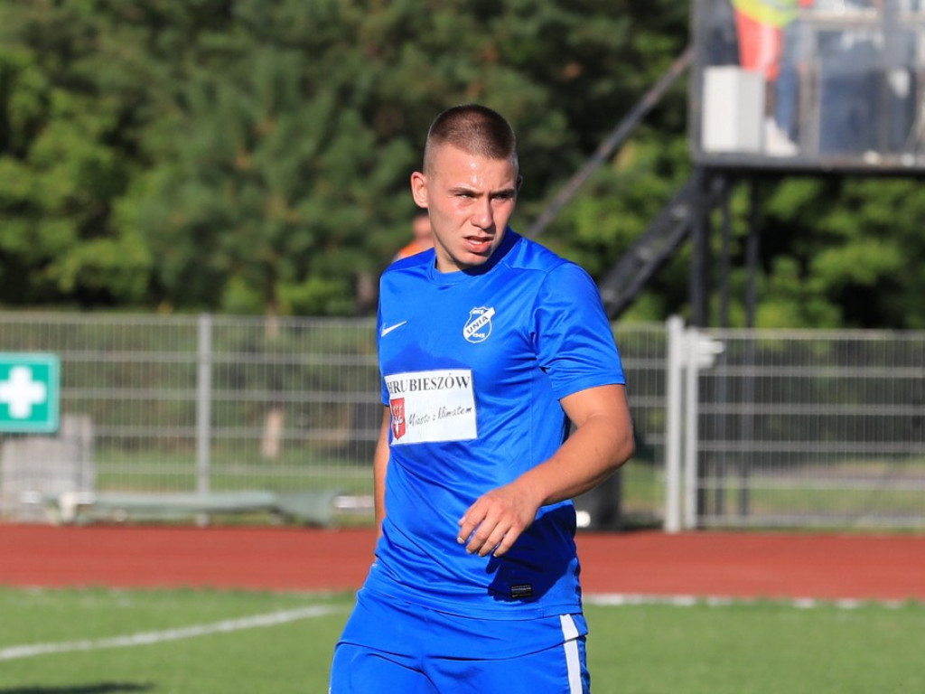 IV liga: Unia wreszcie wygrała, Kryształ zremisował