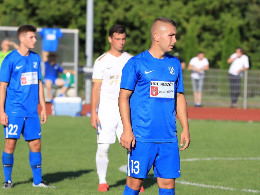 IV liga: Unia wreszcie wygrała, Kryształ zremisował